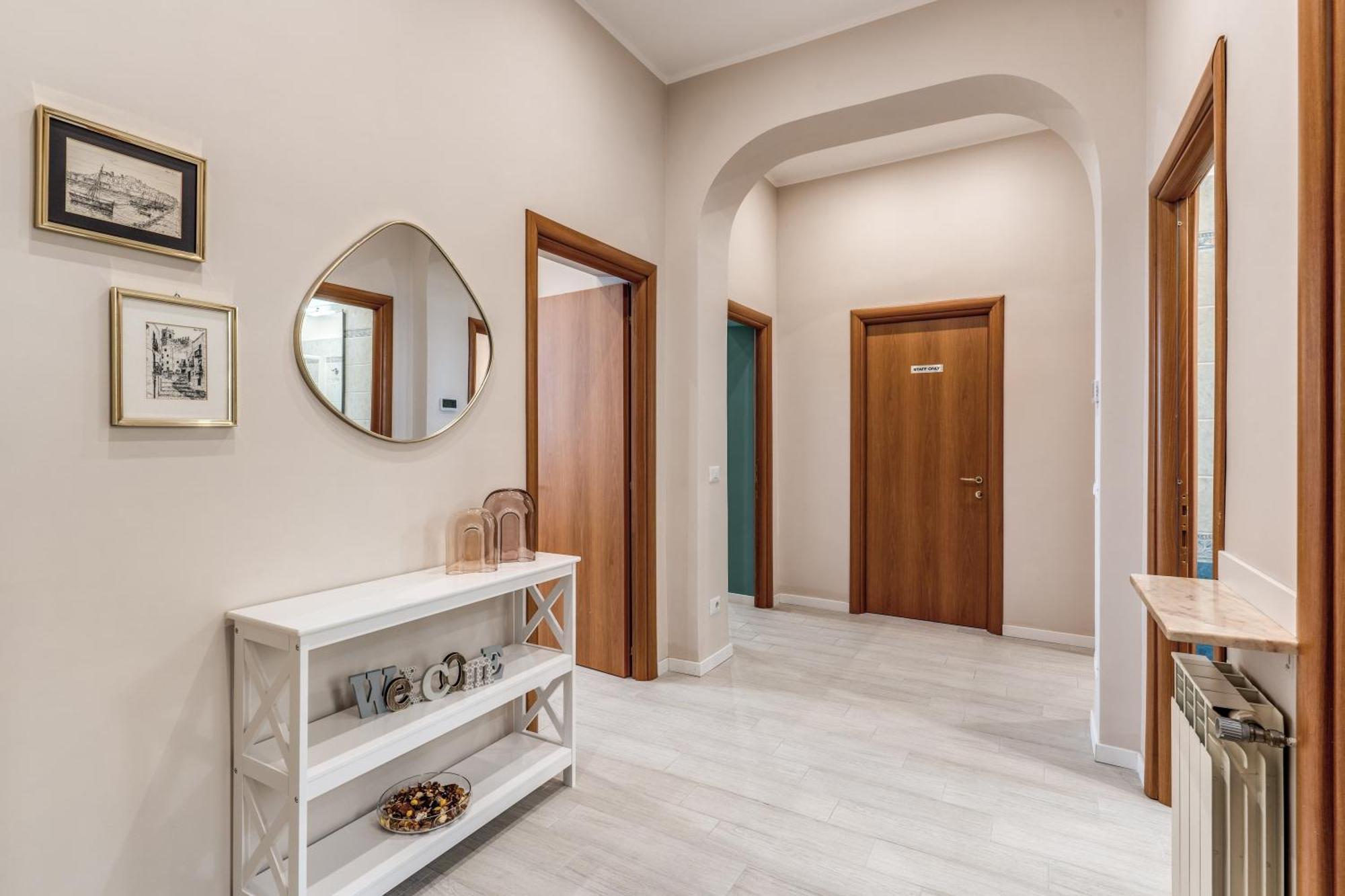Apartment Pretorius Charming New Rome
